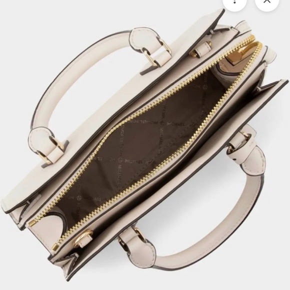 Michael Kors Sheila Small Satchel Handbag in Cream - Picture 3 of 6